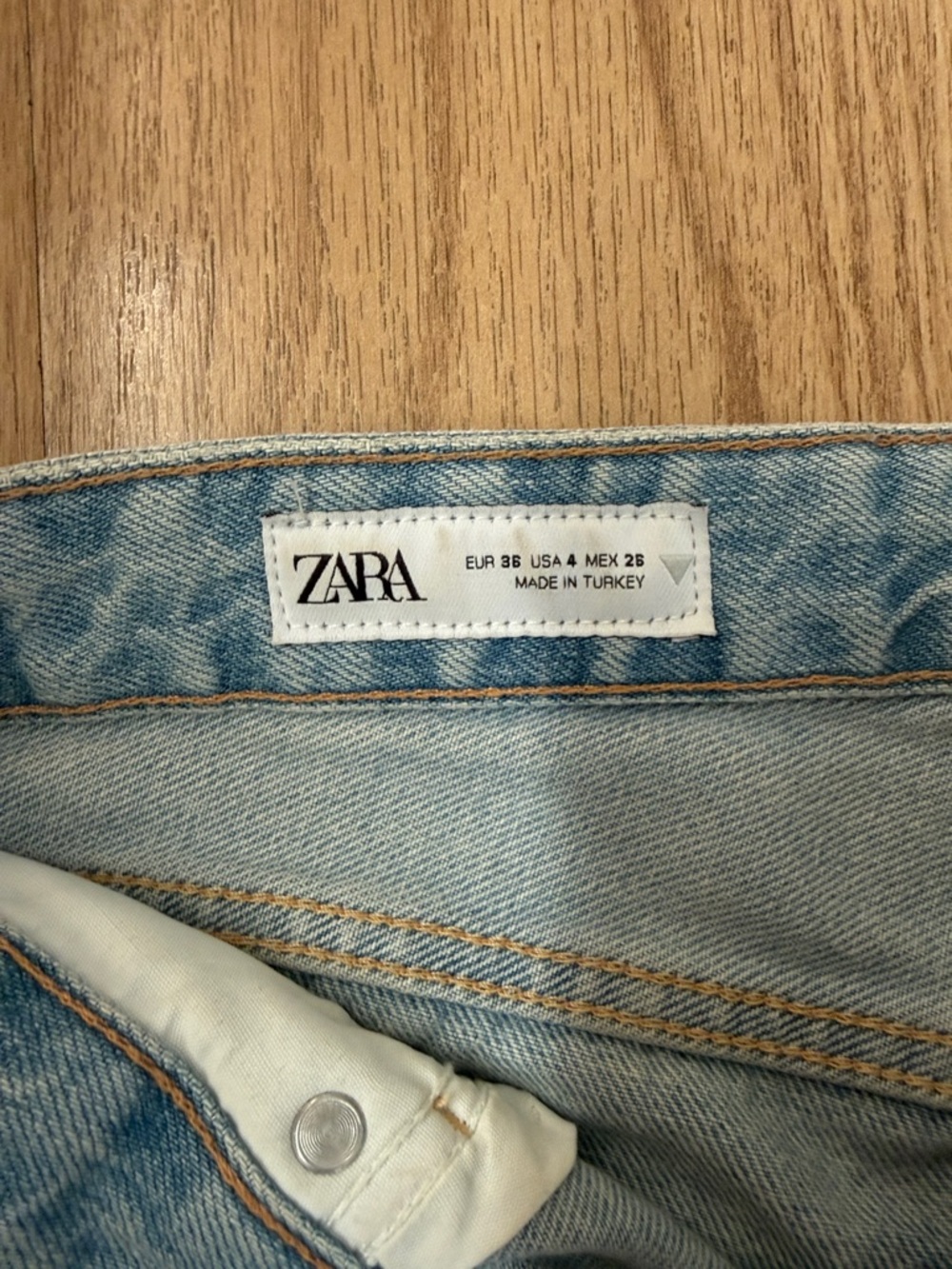 Zara Light Blue Distressed Women's Jeans - Picture 3 of 5